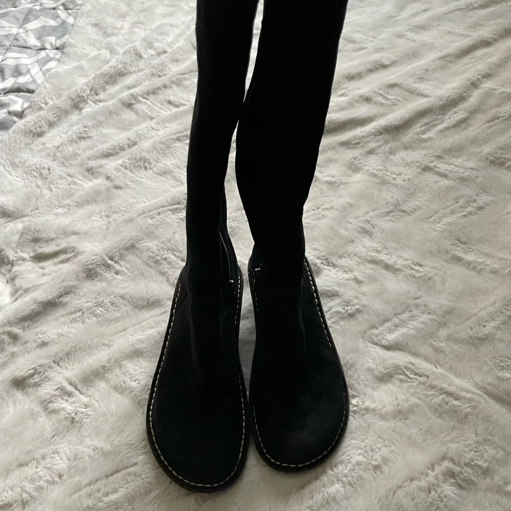 Ugg boots - Picture 3 of 9